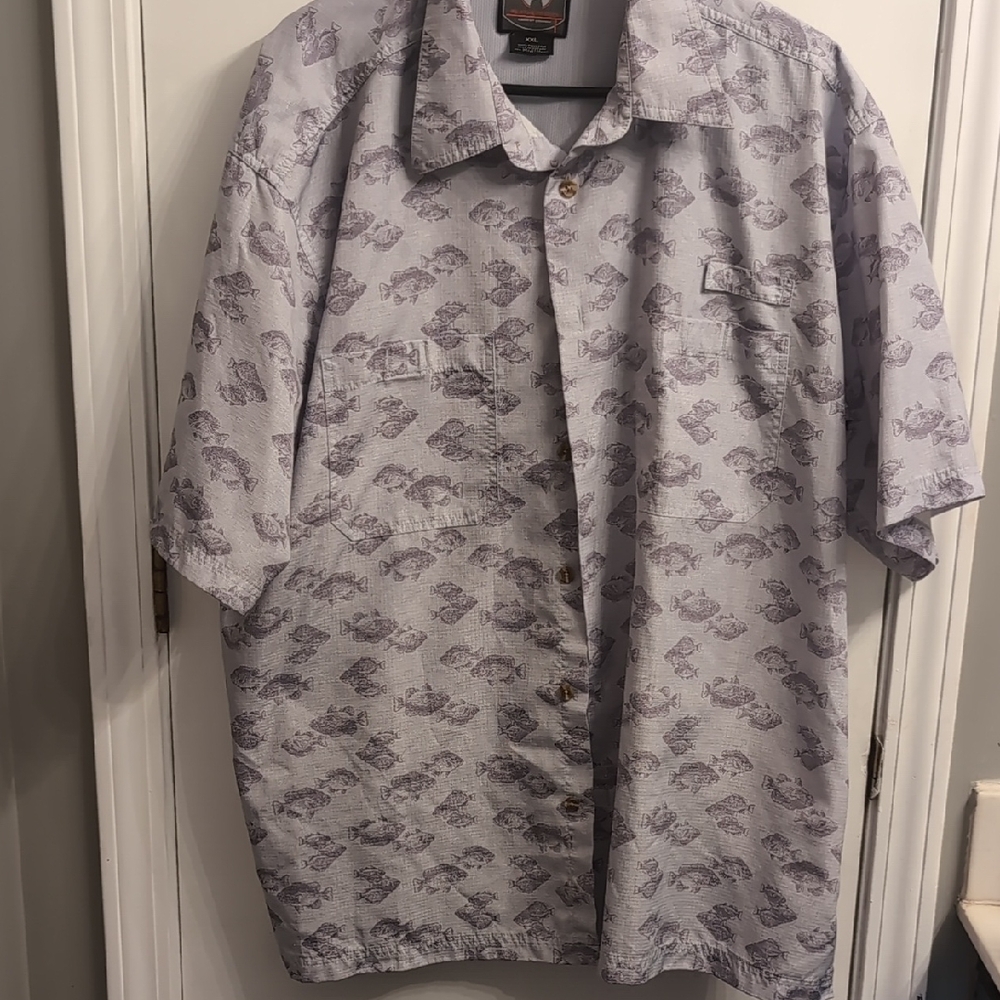 Weatherproof Light Gray/Blue Fish Pattern Button-… - image 1